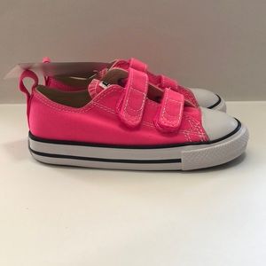 NWT converse velcro kids